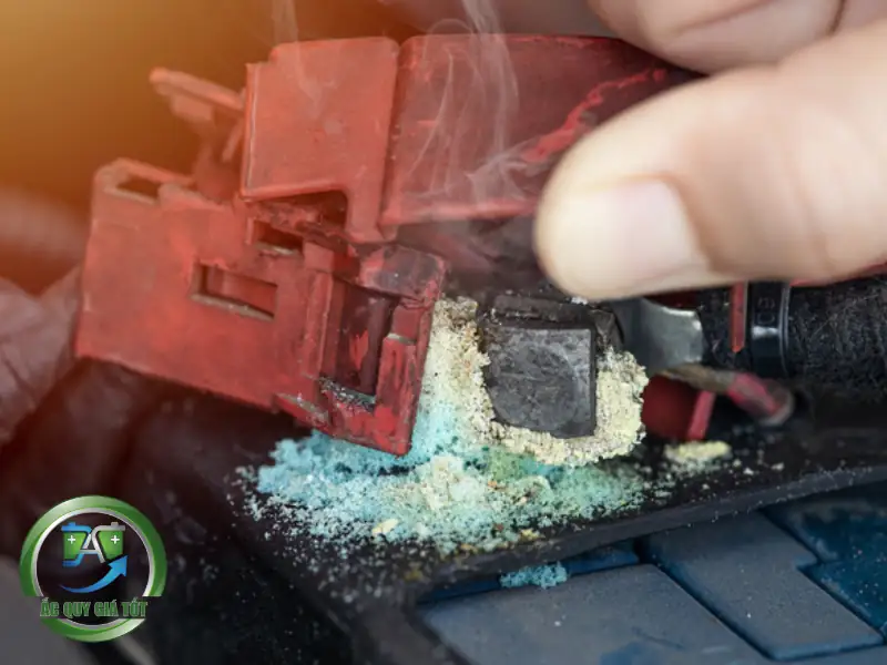 Khi nào cần thay ắc quy ô tô?