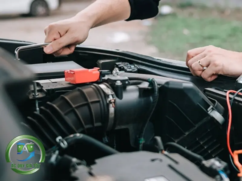 Mẹo bảo dưỡng ắc quy ô tô để kéo dài tuổi thọ