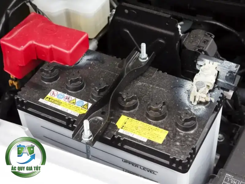 Dấu hiệu nhận biết ắc quy ô tô cần thay sớm