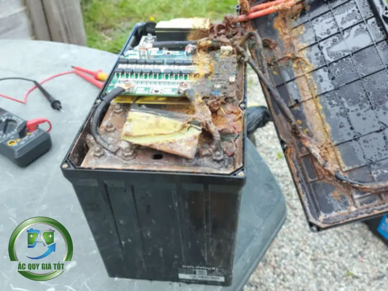 Quy trình xử lý khẩn cấp khi bình ắc quy bị ngập nước