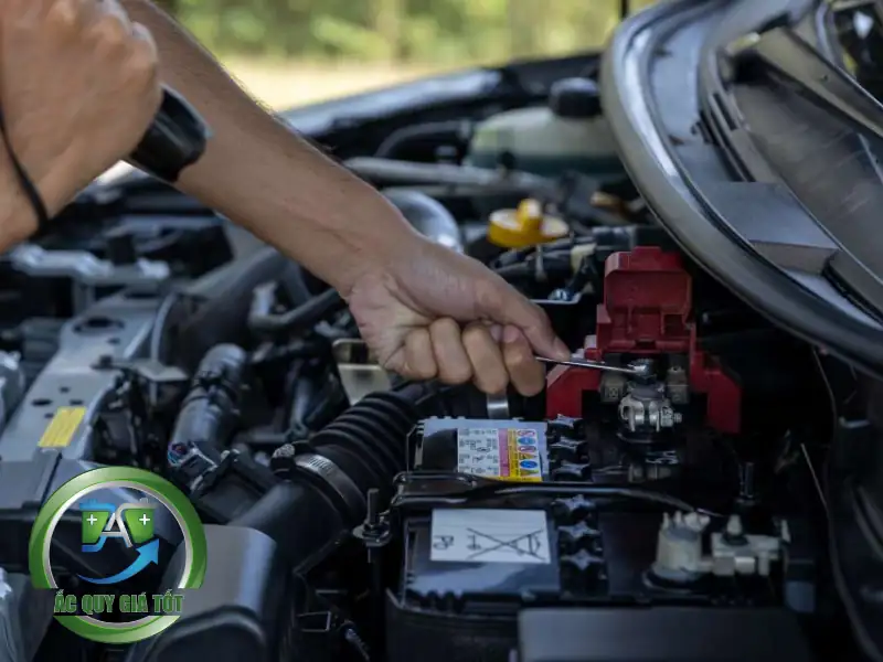 Hướng dẫn chọn mua bình ắc quy Rocket phù hợp