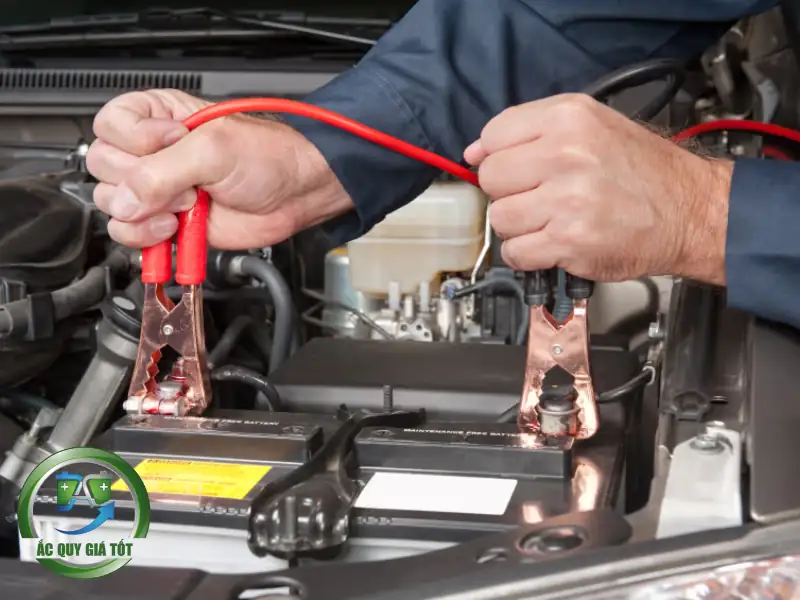 Dịch vụ thay ắc quy ô tô Phường Kiến Hưng uy tín