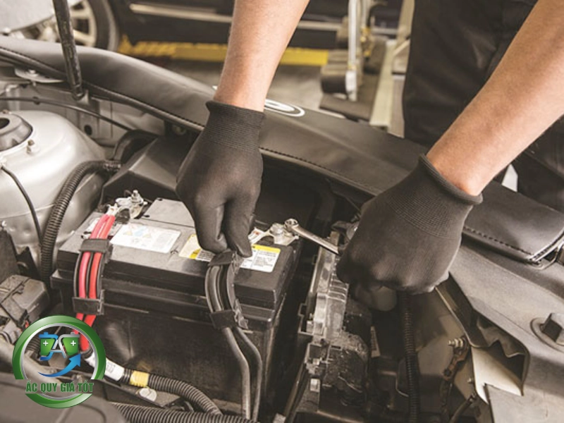 Cách Xử Lý Khi Sạc Bình Ắc Quy Bị Nóng Hiệu Quả