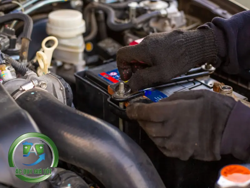 Cách bảo dưỡng ắc quy ô tô để kéo dài tuổi thọ