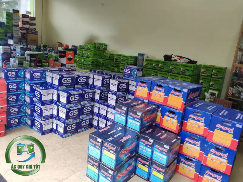 Báo giá và các yếu tố ảnh hưởng đến chi phí thay ắc quy ô tô